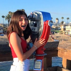 Meet your Posher, Leah